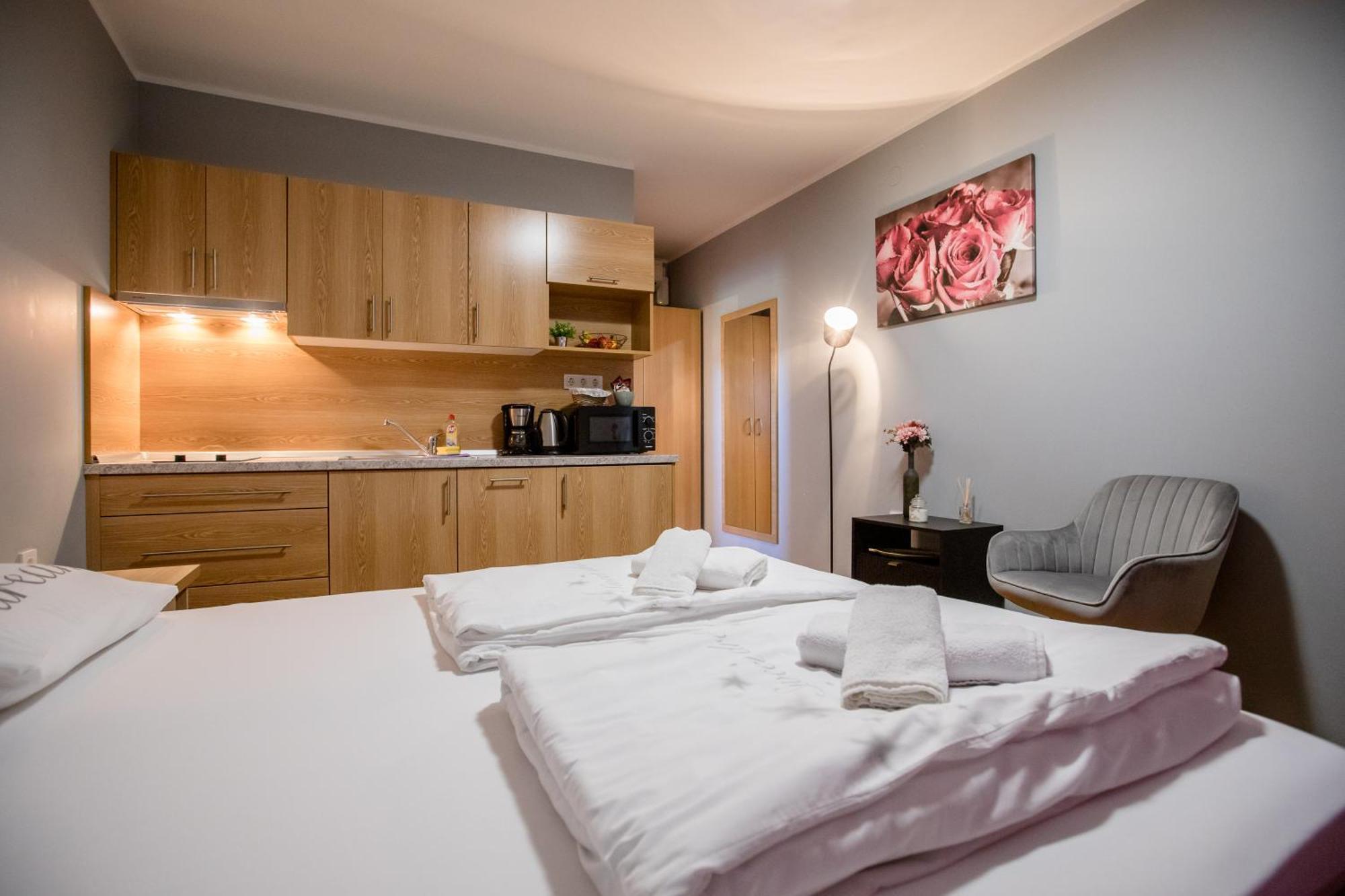 Apartmani Ana & Milo โลปาร์ ห้อง รูปภาพ
