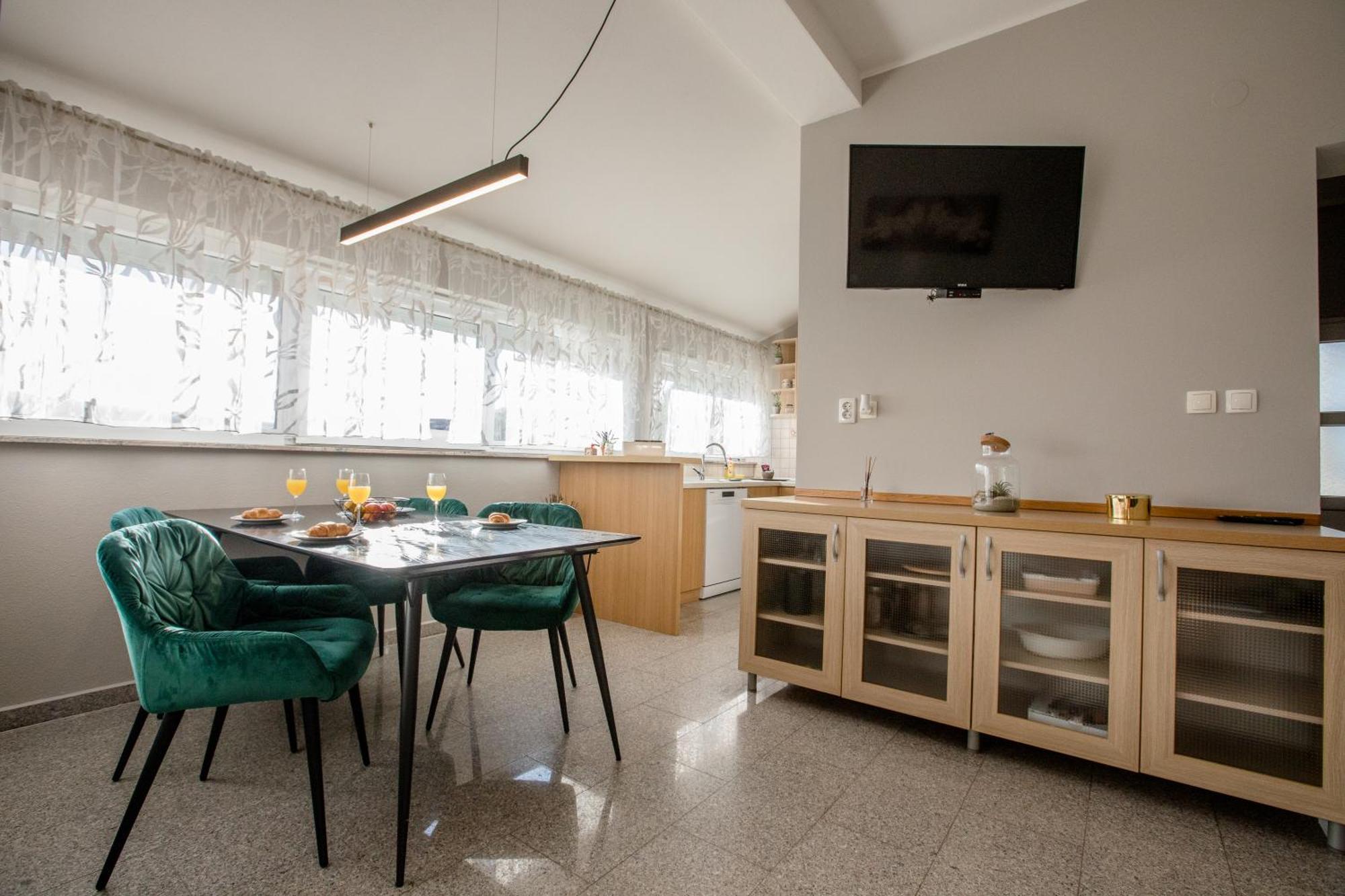 Apartmani Ana & Milo โลปาร์ ห้อง รูปภาพ